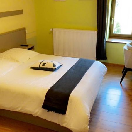 La Claie Des Champs Hotel Ars-les-Favets Buitenkant foto
