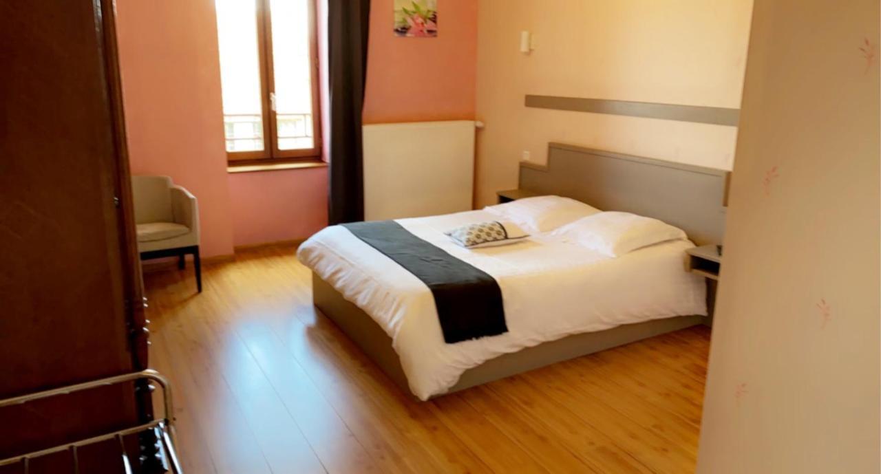 La Claie Des Champs Hotel Ars-les-Favets Buitenkant foto