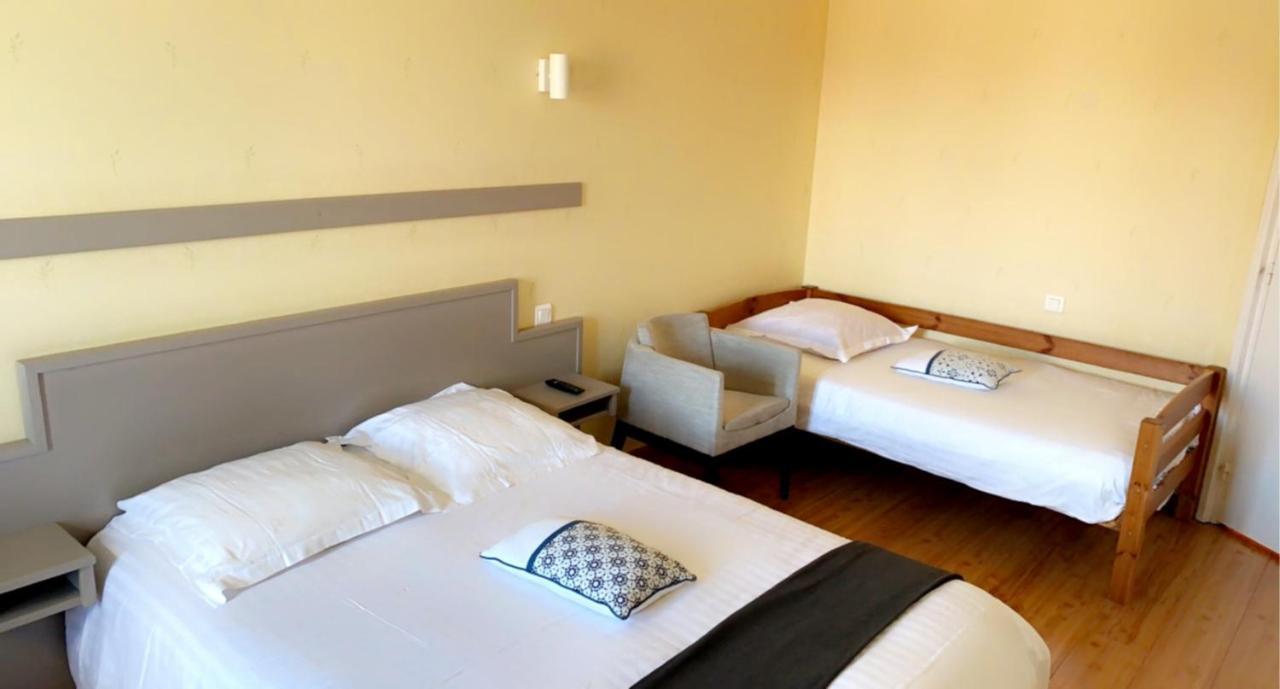 La Claie Des Champs Hotel Ars-les-Favets Buitenkant foto